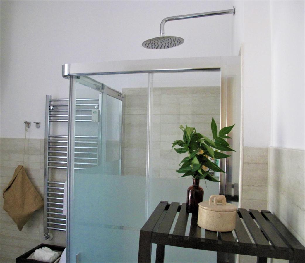 Duchi Di Castro Chic Apartment Рим Екстериор снимка