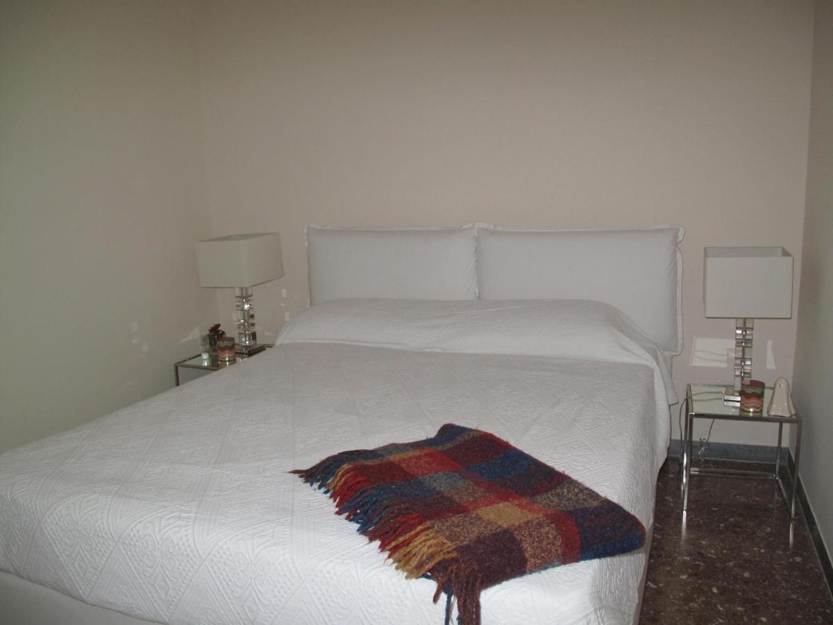 Duchi Di Castro Chic Apartment Рим Екстериор снимка
